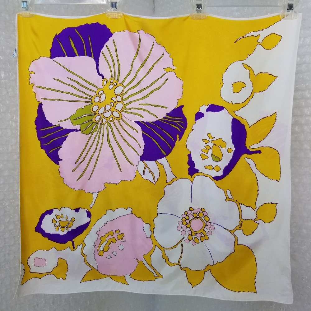 SOLD🌈 1960s Herman Pecker & Co. floral scarf - Picture 9 of 9